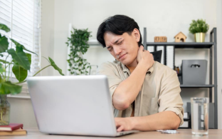 ย้อนสาเหตุ ก่อนรักษาออฟฟิศซินโดรม โรคที่ไม่ได้เป็นแค่เฉพาะวัยทำงาน