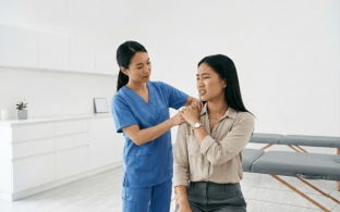 เปิดความจริงเรื่องการ "สลายพังผืด" ด้วยเทคนิค IASTM เพื่อ "รักษาออฟฟิศซินโดรม"